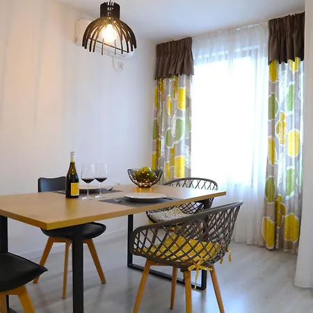 марго Apartment Burgas